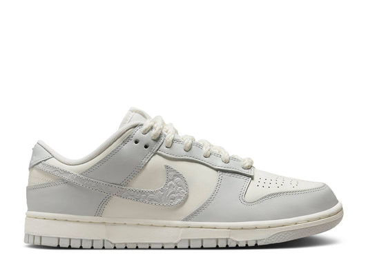 WMNS DUNK LOW 'NEEDLEWORK'