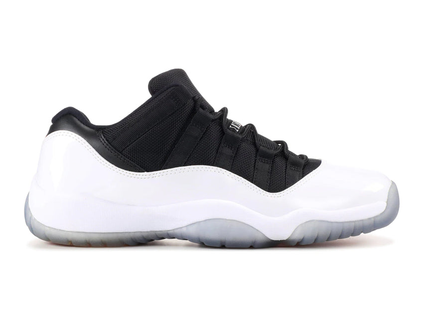 AIR JORDAN 11 RETRO LOW "TUXEDO"